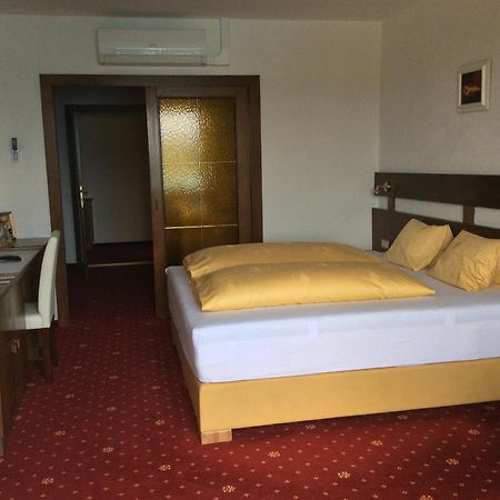 Villa Desiree - Hotel Garni - Adults Only Villach Exterior foto