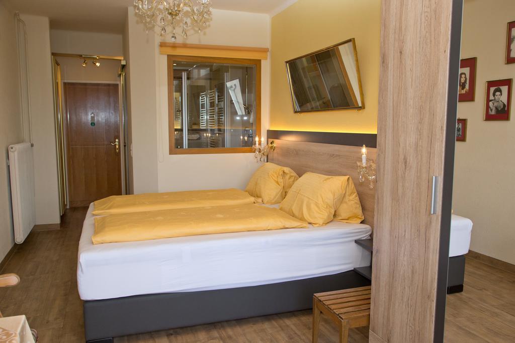 Villa Desiree - Hotel Garni - Adults Only Villach Exterior foto